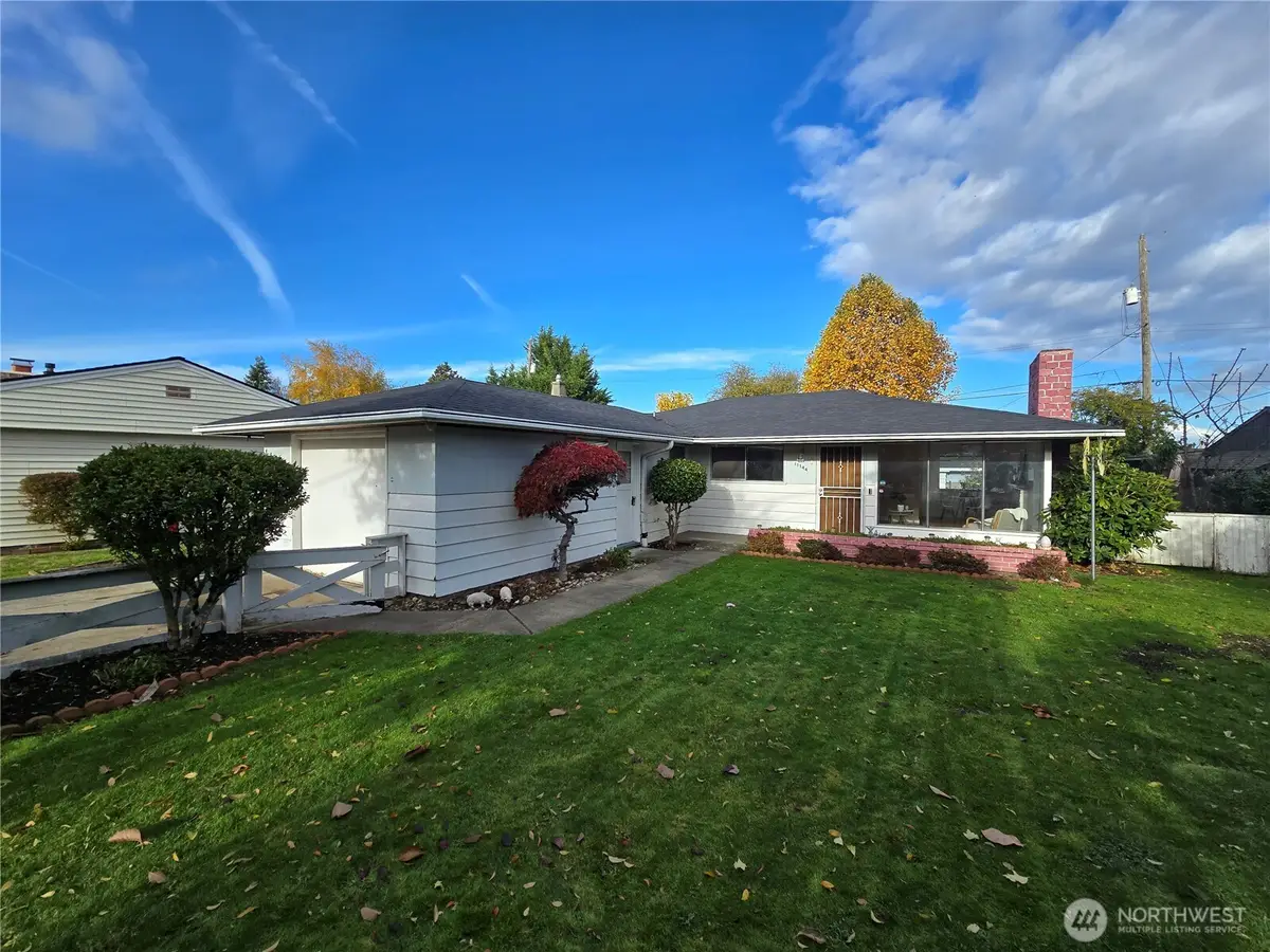11144 Woodward Avenue S, Seattle, WA 98178 - Image #1