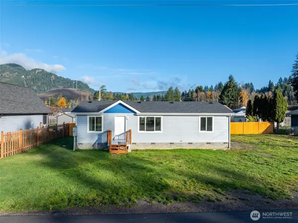 137 Collar Avenue, Morton, WA 98356