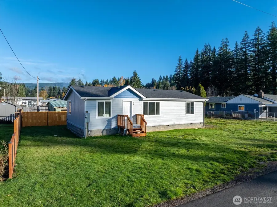 137 Collar Avenue, Morton, WA 98356 - Image #2
