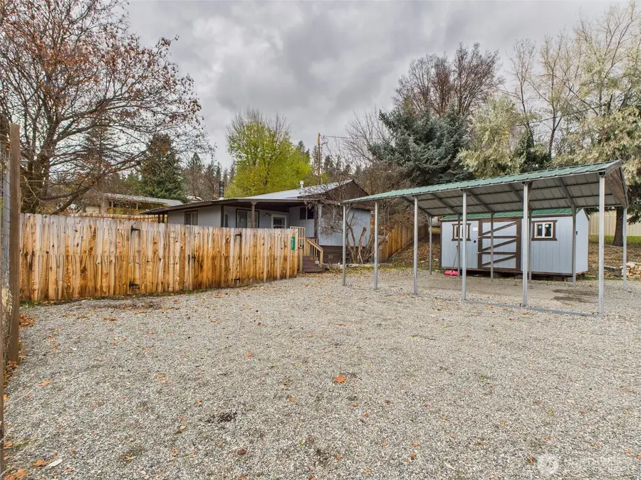 927 Hesse Boulevard, Republic, WA 99166 - Image #2