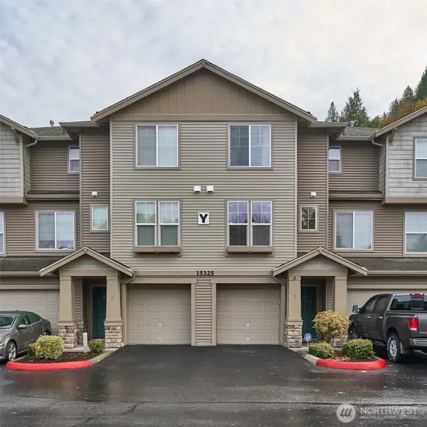 15325 SE 155th Place #Y3, Renton, WA 98058