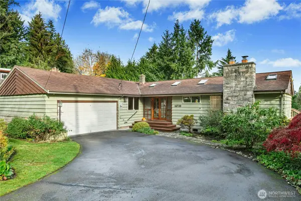 16730 32nd Place Ne, Lake Forest Park, WA 98155