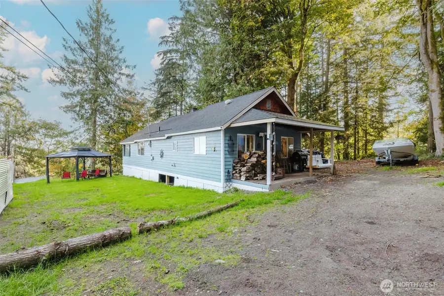 10012 Brush Arbor Lane Nw, Seabeck, WA 98380 - Image #2