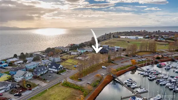 1587 Harbor Seal Drive #5, Point Roberts, WA 98281