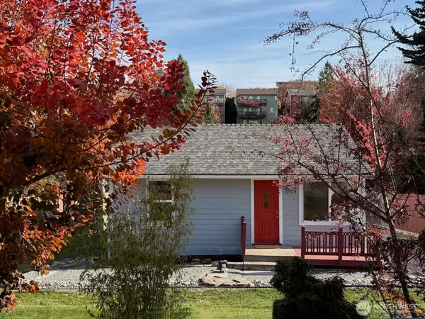 5924 18th Avenue Sw, Seattle, WA 98106