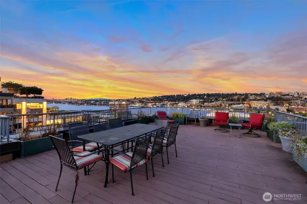 900 Aurora Avenue N #204, Seattle, WA 98109