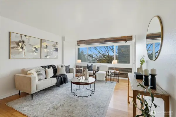 705 E Republican Street # 403, Seattle, WA 98102