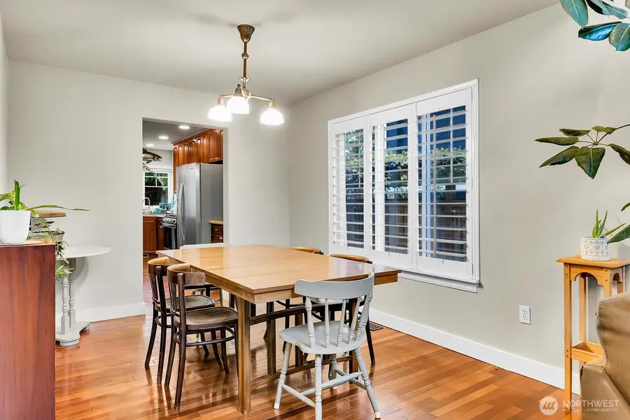 5949 17th Avenue Sw, Seattle, WA 98106 - Image #3