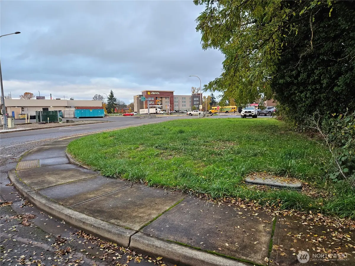 1233 Borthwick Street, Centralia, WA 98531 - Image #1