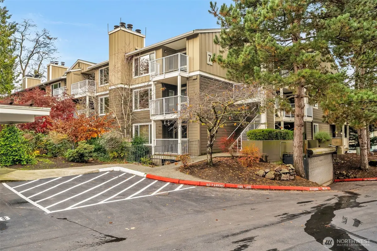 300 N 130th Street #7-203, Seattle, WA 98133 - Image #1