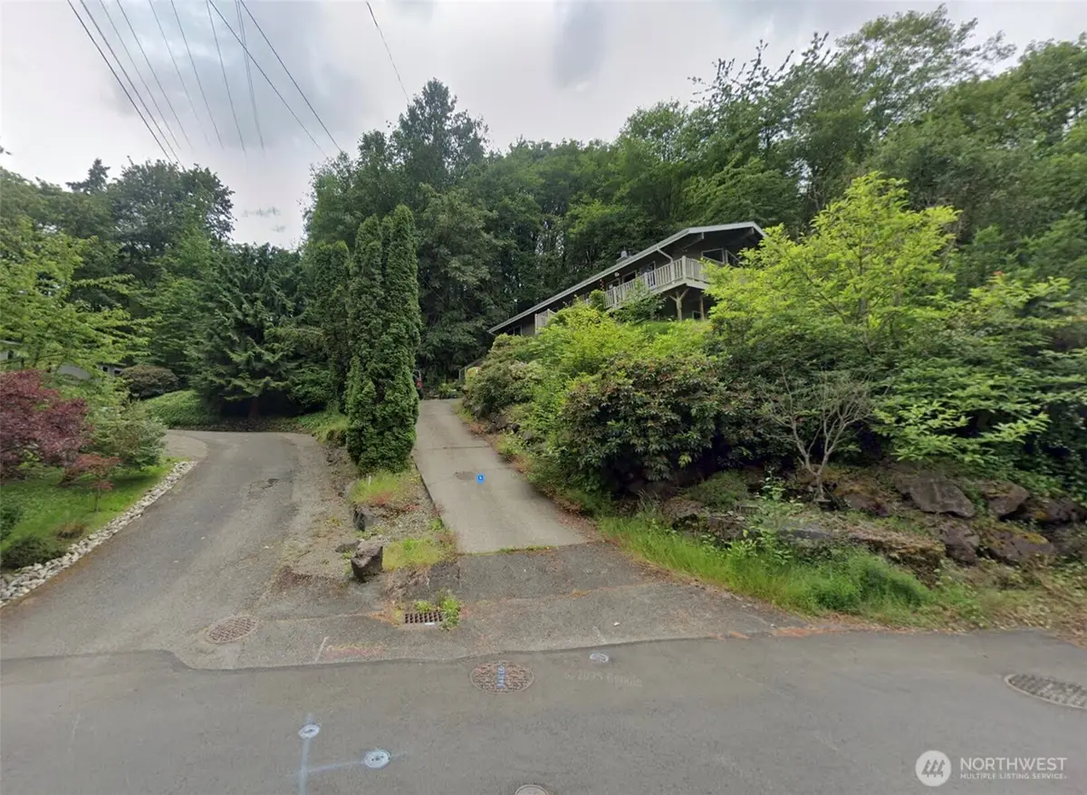 8401 NE 169th Street Ct, Kenmore, WA 98028 - Image #1