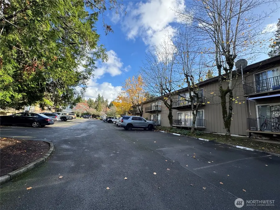 11004 NE 68th Street #910, Kirkland, WA 98033 - Image #3