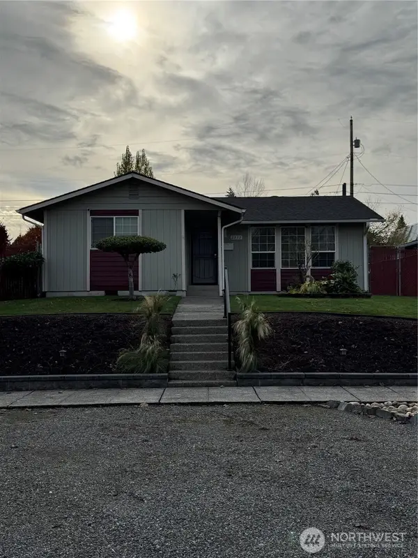 2232 E Wright Avenue, Tacoma, WA 98404