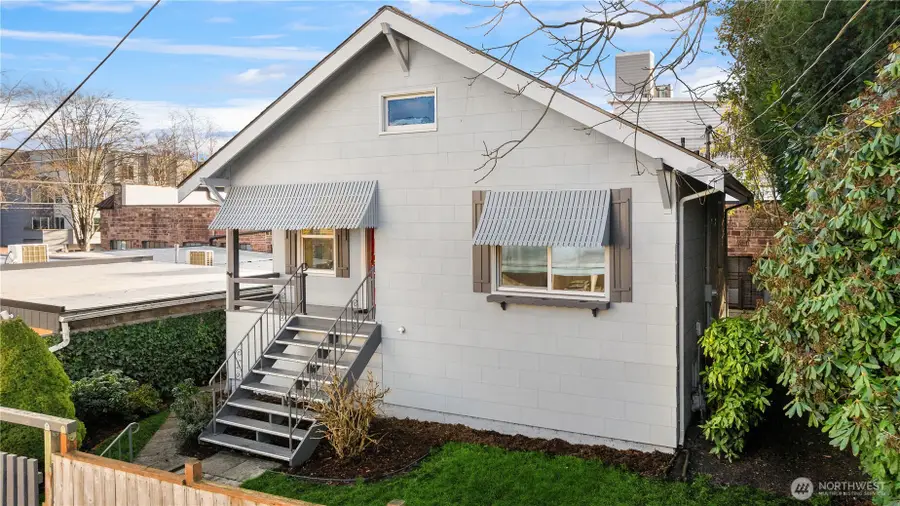 151 N 77th Street, Seattle, WA 98103 - Image #2