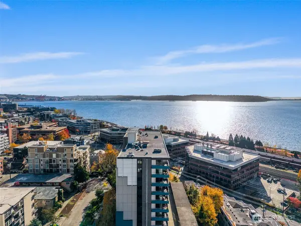 521 5th Avenue W #402, Seattle, WA 98119