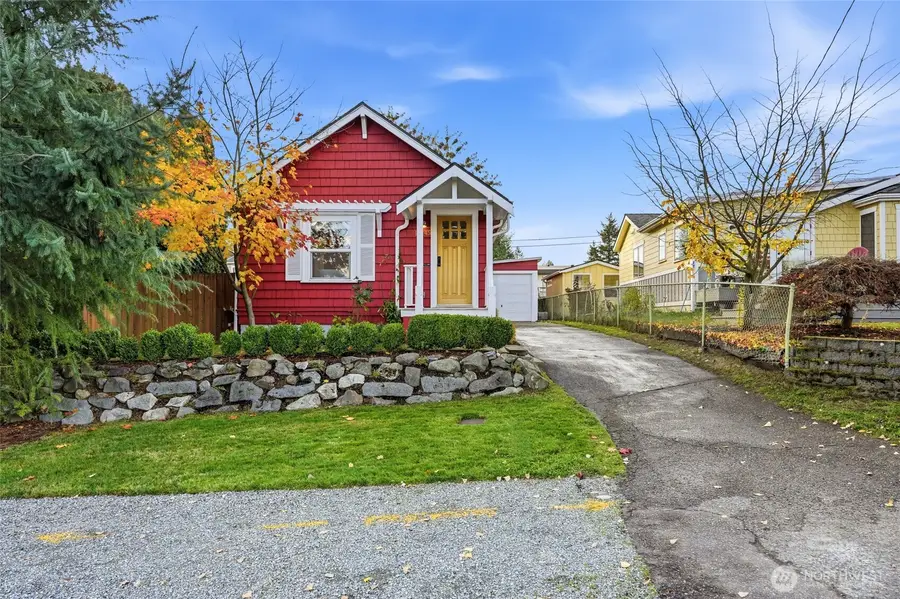 10245 36th Avenue Sw, Seattle, WA 98146 - Image #2