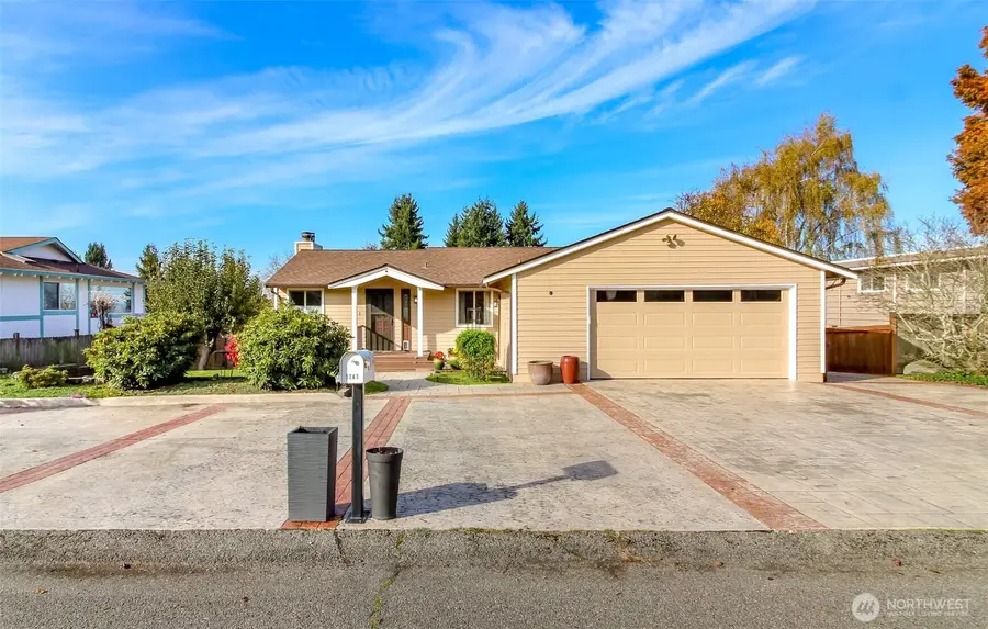 1747 N Narrows Drive, Tacoma, WA 98406 - Image #2