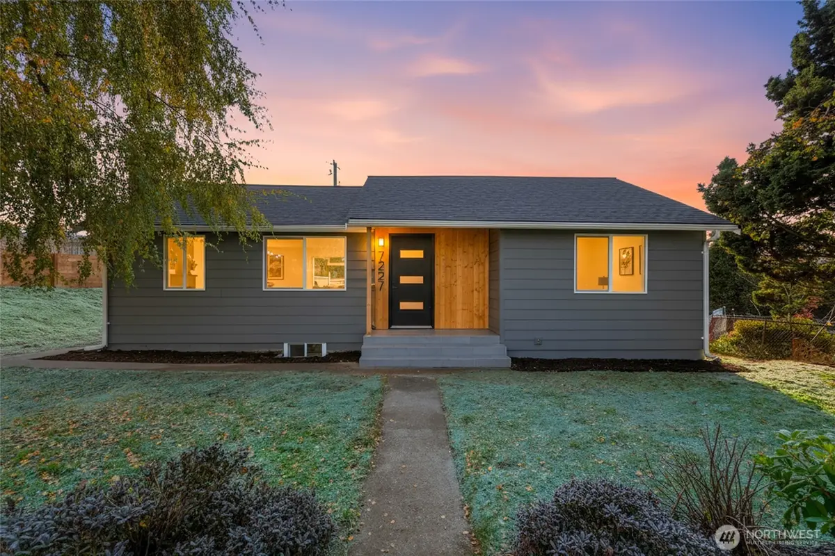 7227 S 120th Street, Seattle, WA 98178 - Image #1