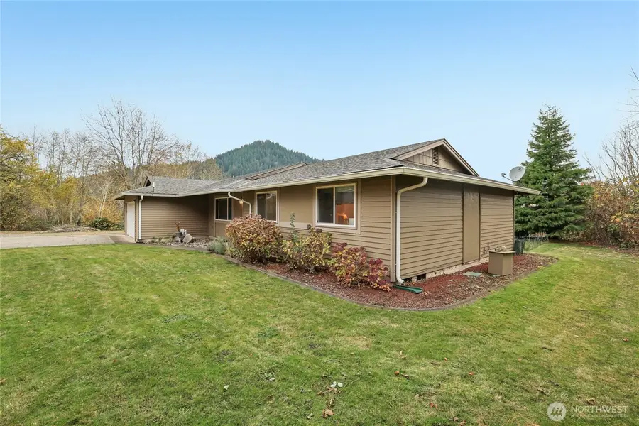 46914 286th Avenue Se, Enumclaw, WA 98022 - Image #3