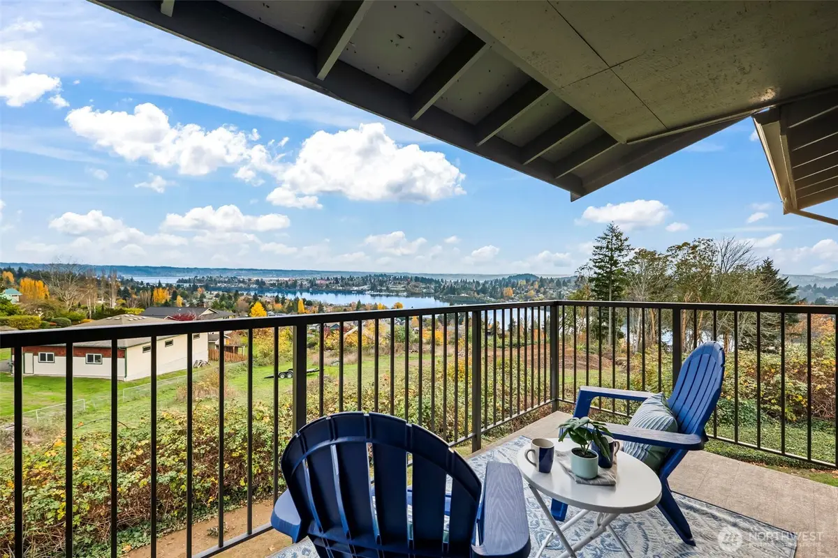 3320 Narrows View Lane Ne #204, Bremerton, WA 98310 - Image #1