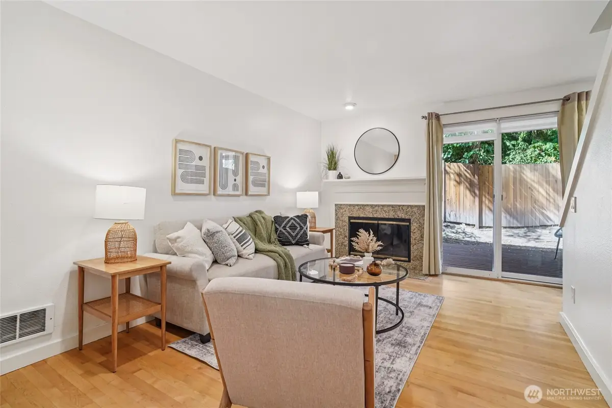 301 W Raye Street #201, Seattle, WA 98119 - Image #1