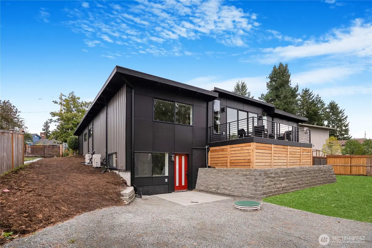 11647 Beacon Avenue S #2, Seattle, WA 98178 - Image #1