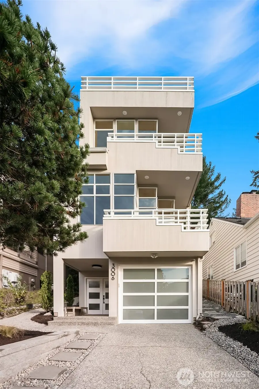 3006 44th Avenue W, Seattle, WA 98199 - Image #2