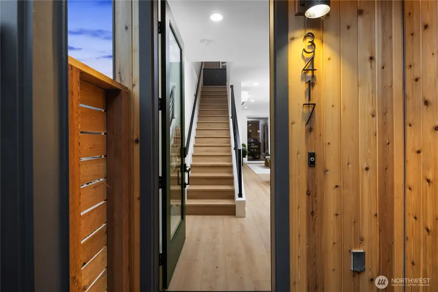 3417 48th Avenue Sw, Seattle, WA 98116 - Image #2