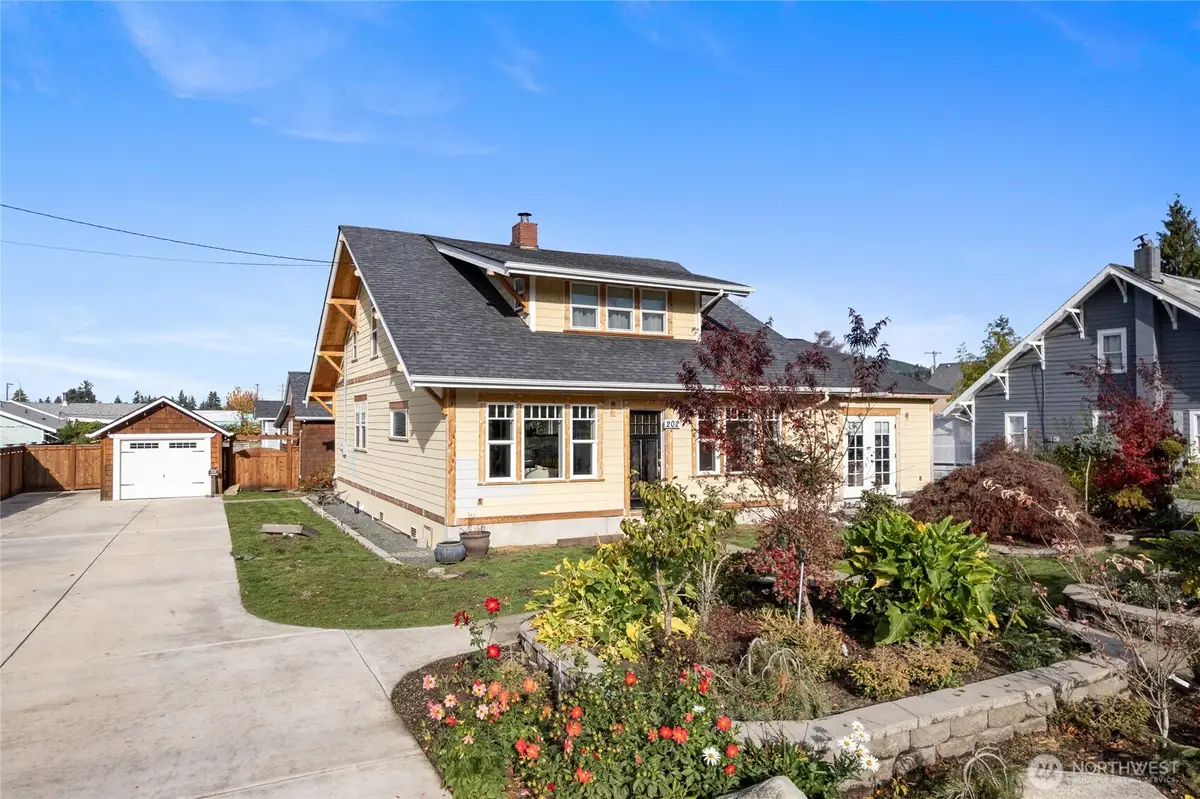 202 Prospect Street E, Eatonville, WA 98328 - Image #1