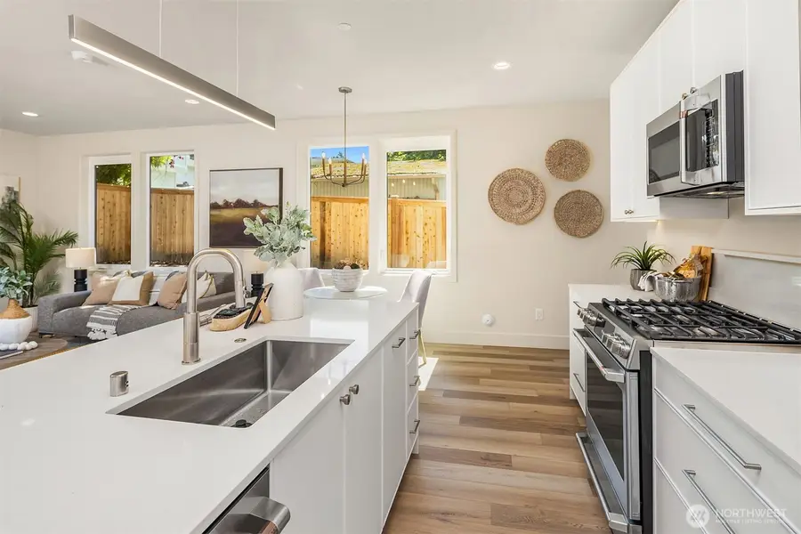 817 18th Avenue W, Kirkland, WA 98033 - Image #3