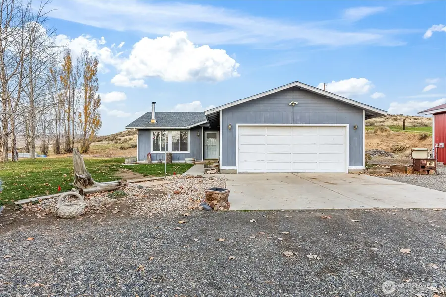 1390 Freimuth Rd, Selah, WA 98942 - Image #2