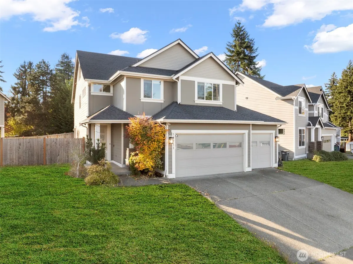 14211 34th Avenue S, Tukwila, WA 98168 - Image #1