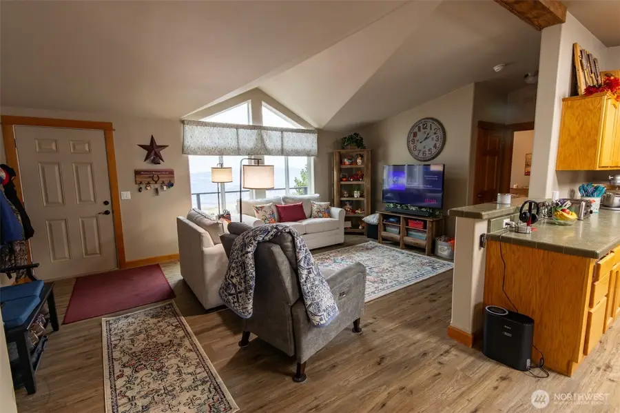 182 Point Drive, Oroville, WA 98844 - Image #2