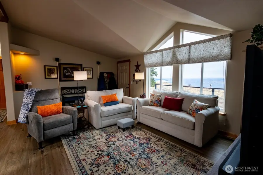 182 Point Drive, Oroville, WA 98844 - Image #3