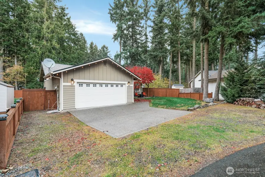 18305 Parkcrest Court Se, Yelm, WA 98597 - Image #2