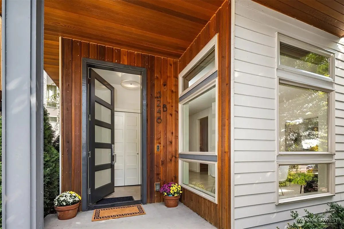 3246 14th Avenue W, Seattle, WA 98119 - Image #1