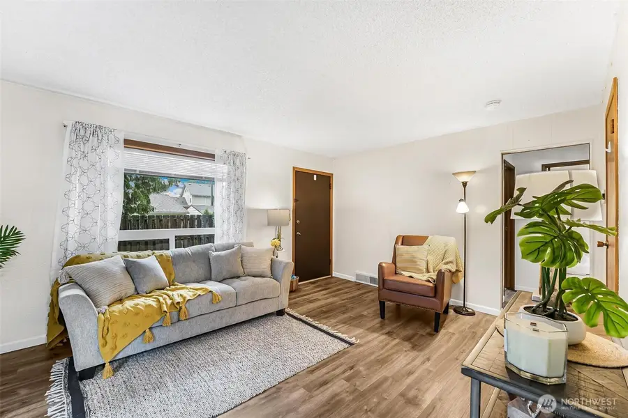 12642 74th Ave S, Seattle, WA 98178 - Image #3