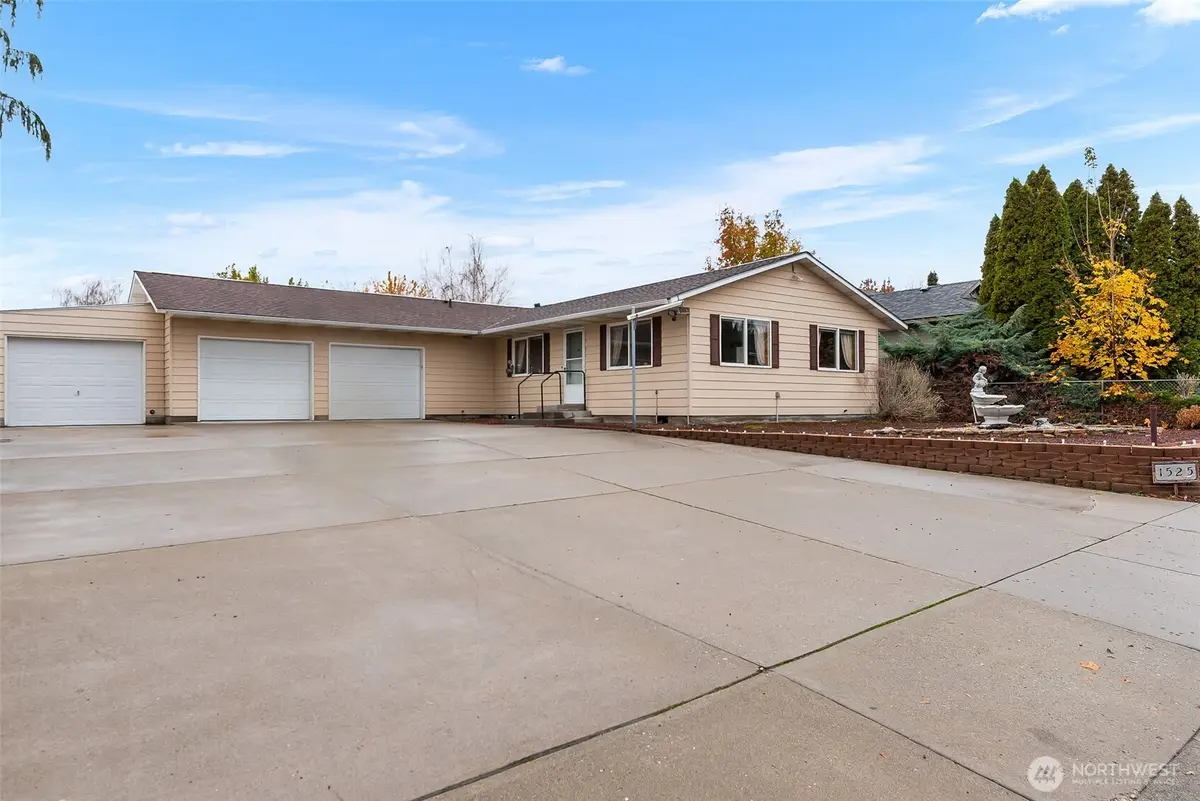 1525 Westwood Avenue, Wenatchee, WA 98801 - Image #1