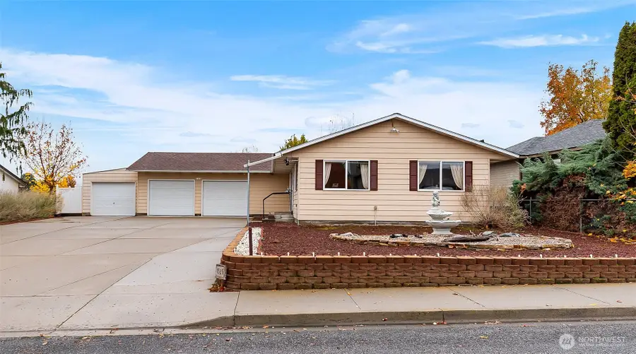 1525 Westwood Avenue, Wenatchee, WA 98801 - Image #2