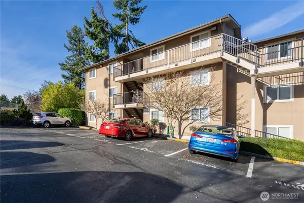 323 75th Street Se #A-14, Everett, WA 98203