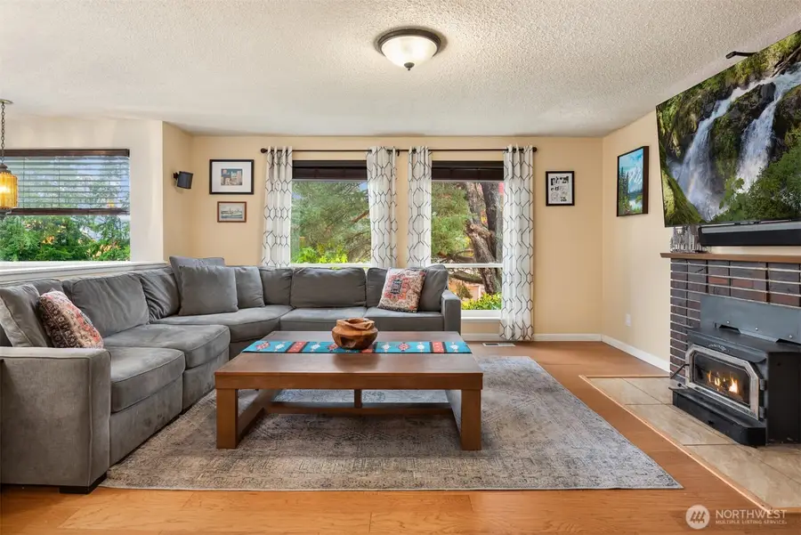 17112 136th Place Se, Renton, WA 98058 - Image #2