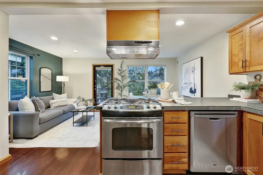 9005 Fremont Avenue N #A, Seattle, WA 98103 - Image #2