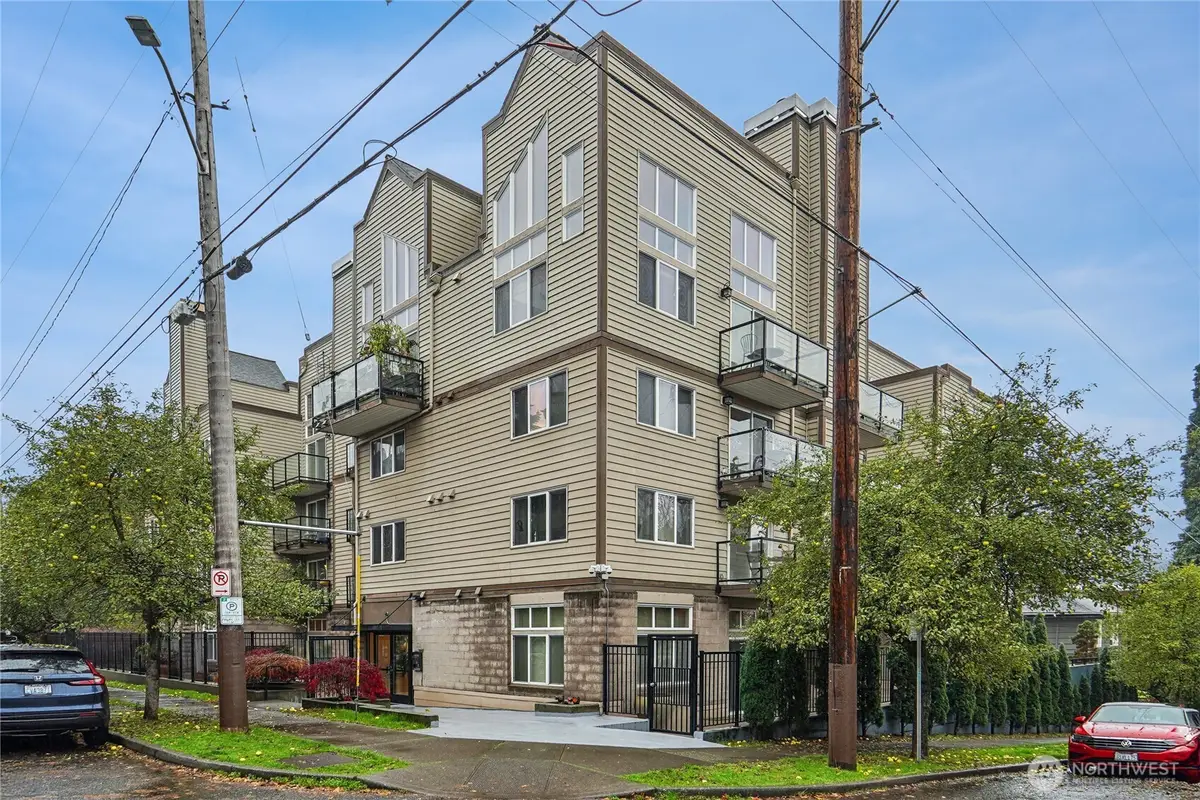231 Belmont Avenue E #106, Seattle, WA 98102 - Image #1