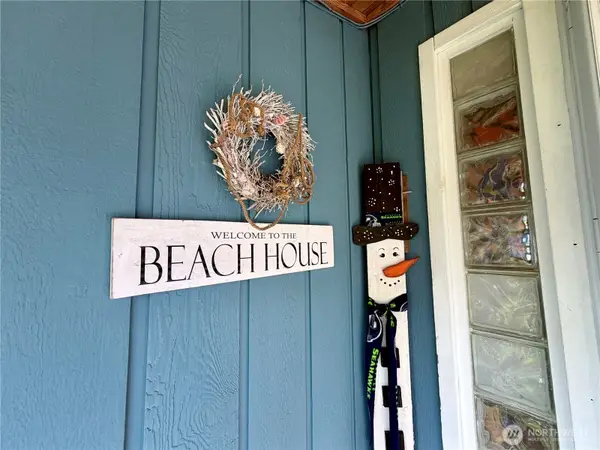 209 S Oar Loop Sw, Ocean Shores, WA 98569