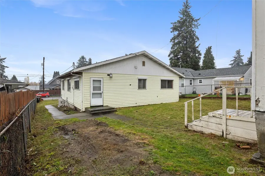 8815 Yakima Avenue S, Tacoma, WA 98444 - Image #3