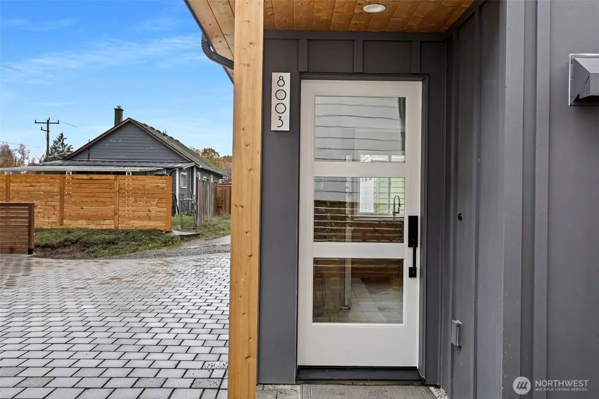 8003 25th Avenue Nw, Seattle, WA 98117 - Image #1