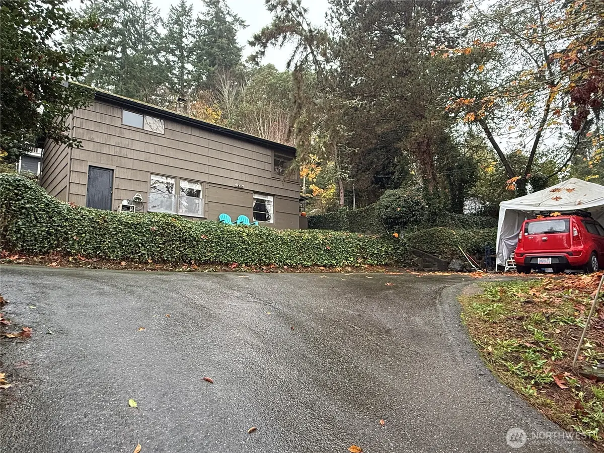 3002 E 19th Street, Bremerton, WA 98310 - Image #1