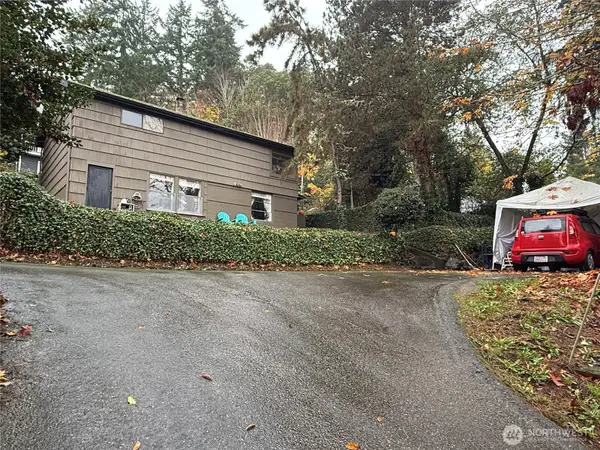 3002 E 19th Street, Bremerton, WA 98310