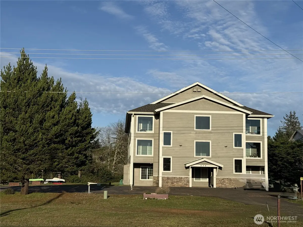 978 Point Brown Avenue Se #3, Ocean Shores, WA 98569 - #1
