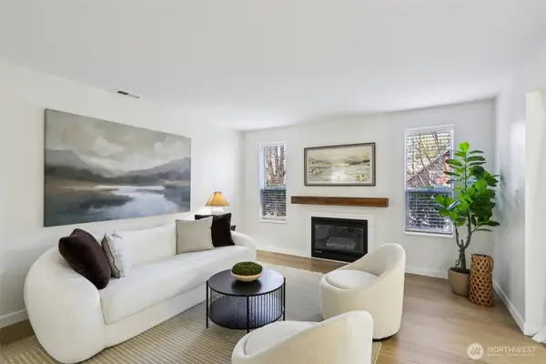 3939 10th St Se #B1, Puyallup, WA 98374